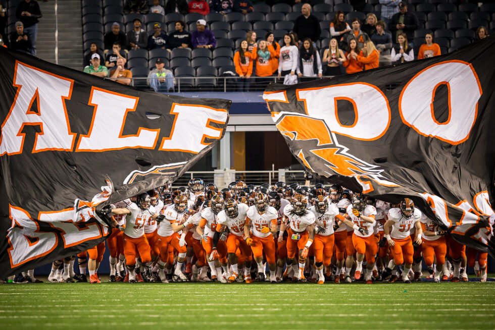 Bust Out Banner - Aledo Bearcats (customer Spotlight) - All American 